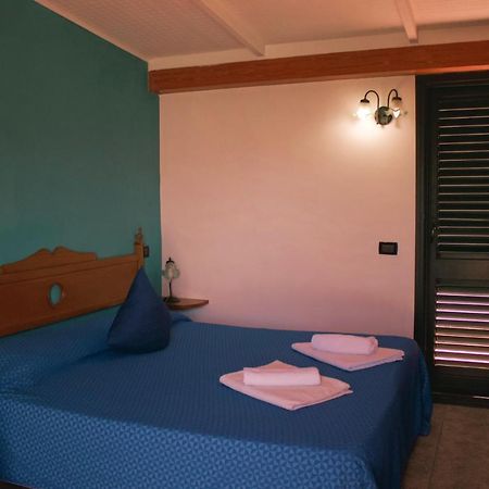 La Trinacria Bed & Breakfast Giardini Naxos Exterior foto