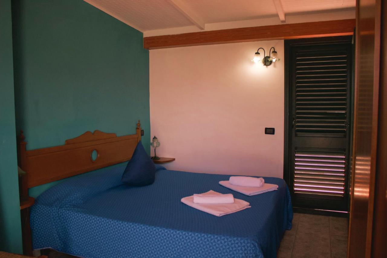 La Trinacria Bed & Breakfast Giardini Naxos Exterior foto